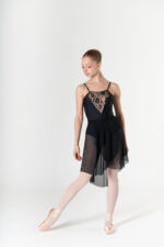 SI 655/D Body a spallino in lycra con inserto davanti in pizzo ed intreccio sul dietro - immagine 5