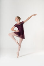 SI 685/D Body in lycra opaca con  inserti  in velluto e manica corta in tulle