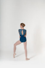 SI 686/D Body in lycra con ali in pizzo dietro - immagine 4