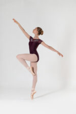 SI 665/D Body in lycra con inserti in tulle allo scollo e manica corta in tulle - immagine 6