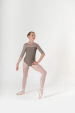 SI 665- 3/4 Body in lycra con inserti in tulle allo scollo e manica a tre quarti
